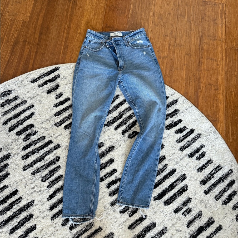 Abercrombie & Fitch High Rise Straight Jeans Medium Wash